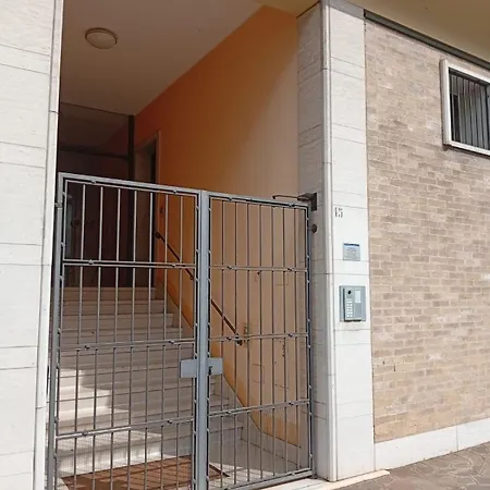 A-home شقة تريفيزو